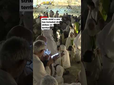 Nearly two million gather for annual Hajj pilgrimage despite war in Iran thumbnail