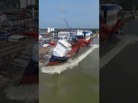 Ship Launch Compilation - Waves, FAILS and CLOSE CALLS thumbnail