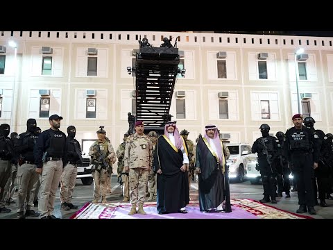 وزير الداخلية يتفقد قوات الأمن الخاصة المشاركة في أمن الحج thumbnail