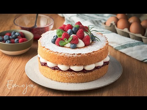 Victoria Sponge Cake Recipe  | Emojoie ASMR cooking thumbnail