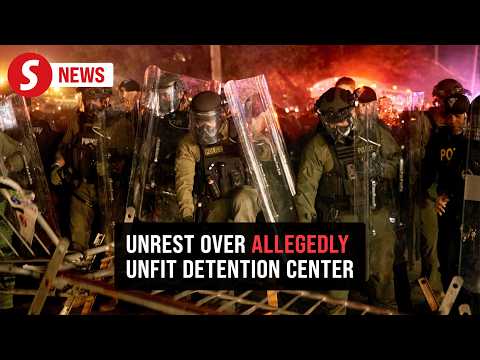 Pro and anti-ICE demonstrators clash outside ICE detention facility in NJ thumbnail