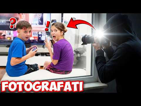 MR FLASH entra di nascosto in casa nostra 😱 ci SPIA e ci fa le FOTO 📸👀 thumbnail