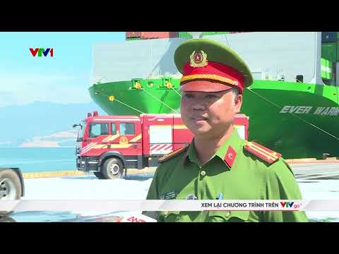 Diễn tập xử lý cháy pin lithium tại Cảng Tiên Sa, có dùng Robot chữa cháy | VTV24 thumbnail
