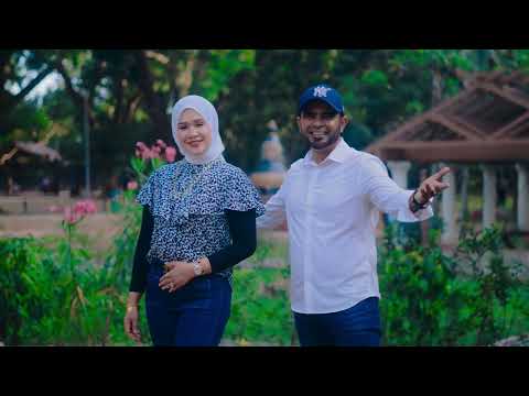Man Khan, Rosalinda - Mek In Kelate (Official Music Video) thumbnail