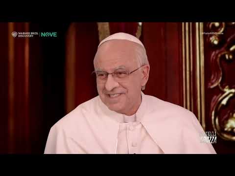 Crozza Papa e Crozza Mattarella sulla Ferrari Luce: "550.000 euro per un tagliaerba col buco" thumbnail