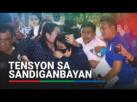 Sigawan, gitgitan sumiklab sa pagharap ni Jinggoy sa Sandiganbayan | ABS-CBN News thumbnail