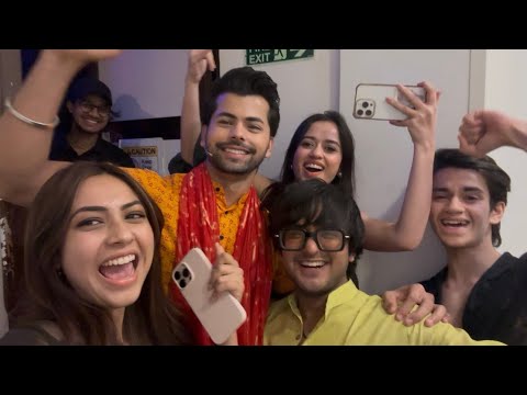 We saw Siddharth’s first theatre show | Jannat Zubair  thumbnail