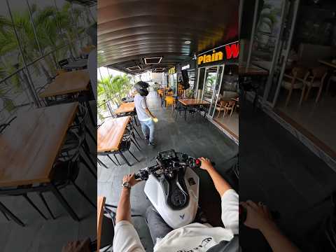 Entrando mi moto ?? #fyp #viral #bkr #sombra #mt09 #kaos #lopezbkr thumbnail