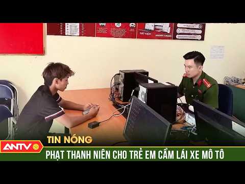 Thót tim cảnh bé trai cầm lái xe máy, lao xuống dốc ở Lào Cai | ANTV thumbnail