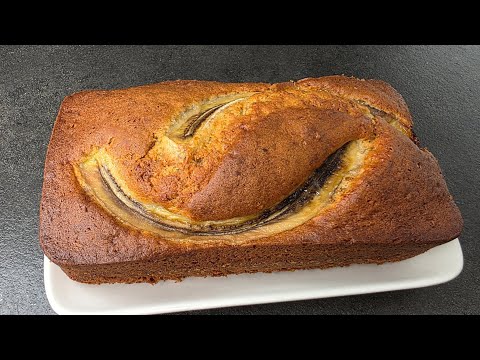 🍌 NON BUTTARE LE BANANE VECCHIE! Questa TORTA si scioglie in bocca 😱 (solo 5 minuti di preparazione) thumbnail
