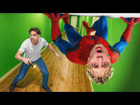 Cache-Cache Extrême De Super-héros ! thumbnail