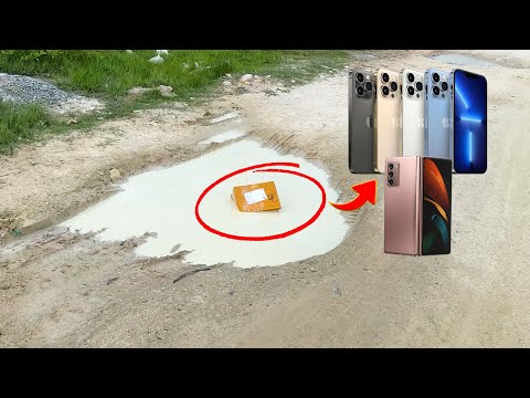 😮Great Lucky🥰 It Many iPhone 13 Pro Max _Galaxy Z Fold & More Broken Phones Drop On  The Street thumbnail