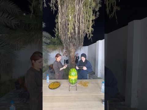 تجربة البطيخ😂😂 ام سيف ونانو thumbnail