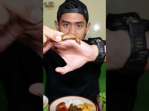 Makan jeroan sapi legendaris di Bandung thumbnail