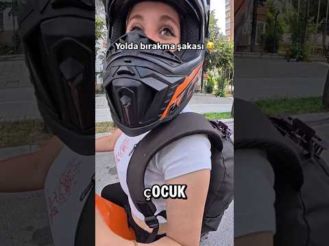 kaç abi kaç yer bu bizi 😂 #keşfet #motovlog #sevgili #viral #prank thumbnail