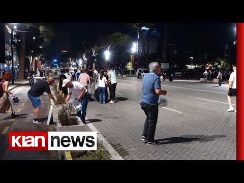 Mbyllet pas afro 4 orësh protesta, qytetarët pastrojnë ambientin para Kryeministrisë thumbnail
