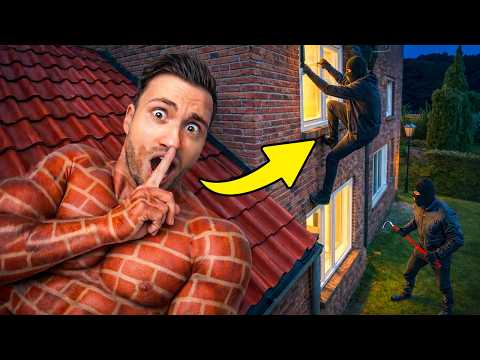 Ik Verstop Voor Een Inbreker! (Met Camouflage) thumbnail