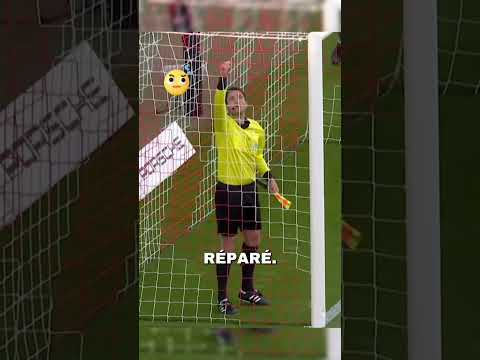Quand ce gardien a remarqué ça #shortes #football #foot thumbnail