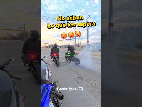 La policía terminó el show #motos #humor #police #kawasaki #automobile thumbnail