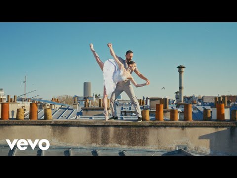 Céline Dion - Dansons (Vidéo officielle) thumbnail