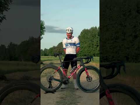 Cameron Jones is ready for The Traka 360! #TheTraka #Gravel #BikeCheck thumbnail