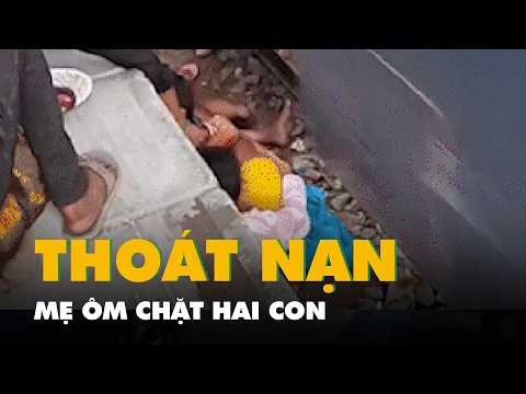 Mẹ ôm chặt hai con nép sát mép sân ga tránh tàu hàng, 5 người thoát nạn thumbnail