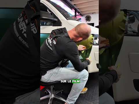 Ce gitan voulait un covering sur sa caravane thumbnail