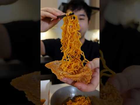 how to ACTUALLY eat FRIED CHICKEN with INSTANT NOODLES thumbnail
