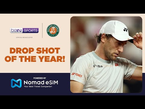 Casper Ruud with an absolutely insane drop shot! | Roland Garros 2026 | Moments thumbnail