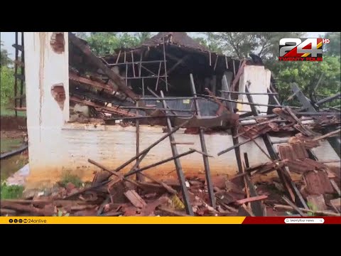 ശക്തമായ കാറ്റും മഴയും; എറണാകുളത്ത് വീടുകൾ തകർന്നു, ഗതാഗതം തടസ്സപ്പെട്ടു, വൻ നാശനഷ്ടം thumbnail