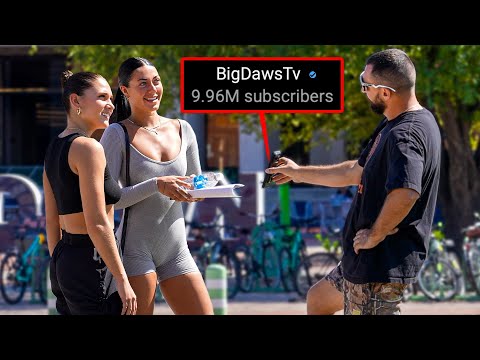 Showing Strangers How Many Subscribers I Have.. thumbnail