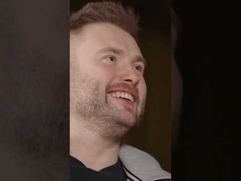 Gakpo, Mamardashvilli & Gomez's Fan Surprise at Anfield thumbnail