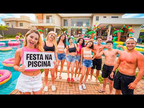 Festa Das Meninas Na Piscina Da Mansão De Férias! thumbnail