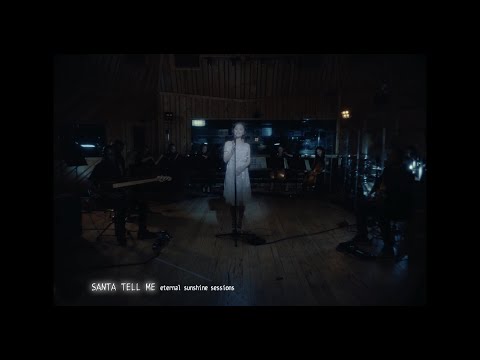 Ariana Grande - Santa Tell Me (live version) thumbnail