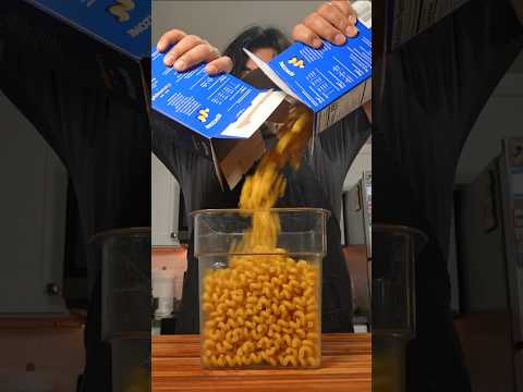 Mac and war #cheese #macandcheese thumbnail