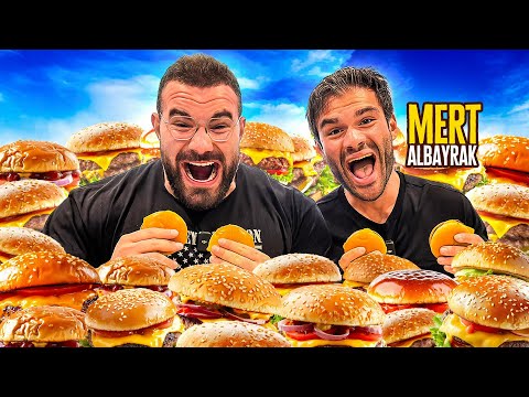 MERT ALBAYRAK ile 100 HAMBURGER GÖMDÜK! thumbnail
