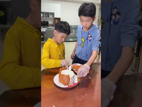 孩子们背着爸爸这样做，居然是为了… #不扫兴的爸爸妈妈 #温馨的家庭时刻 thumbnail