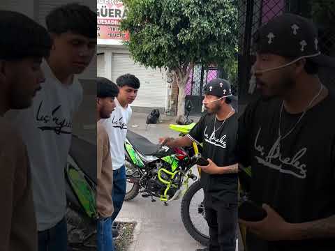 Enseñando a robar jaja ? #humor  #comedia  #shortvideo thumbnail