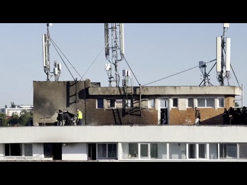 Romania: i danni sulla palazzina di Galati colpita dal drone russo thumbnail