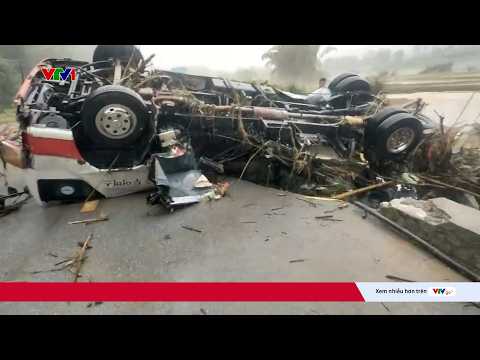 Mưa lũ ở Cao Bằng: Xe chở đoàn tham quan bị cuốn trôi | VTV24 thumbnail
