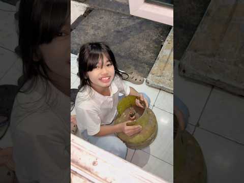 Sekarang cewek nya yg berulah 😂 thumbnail