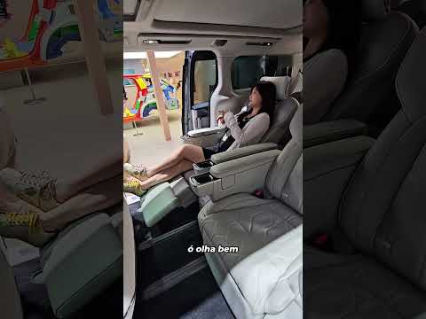 Vocês sabiam que a Volvo faz uma Minivan? thumbnail