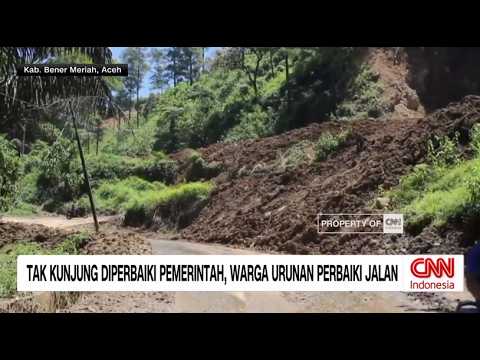 Tak Kunjung Diperbaiki Pemerintah, Warga Urunan Perbaiki Jalan thumbnail