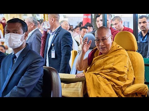 Inde : le dalaï-lama assiste à l'investiture du gouvernement tibétain en exil thumbnail