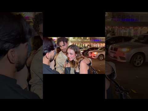 She met her boyfriend on Tinder, and they got married. thumbnail