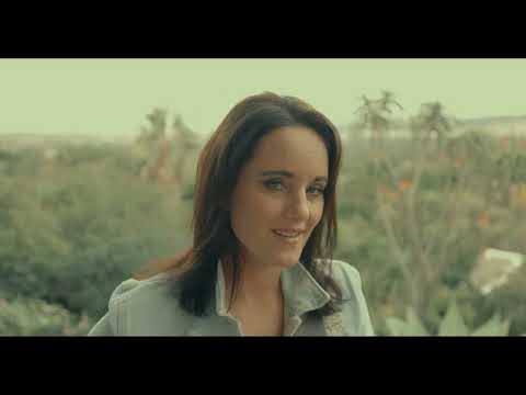 Mari Bosman - Dik En Dun (Amptelike Musiekvideo) thumbnail