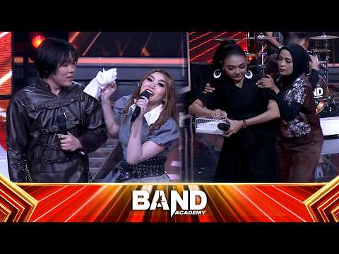 Heboh! Sridevi Lap Keringat Farhan, Tantri dan Rinos Ikut Heboh Rebutan Jordan! | Band Academy thumbnail