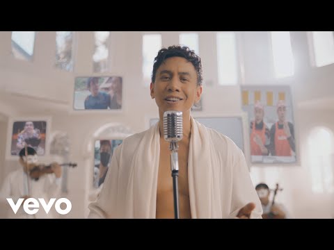 Parachute (Official Music Video) - Mikey Bustos thumbnail