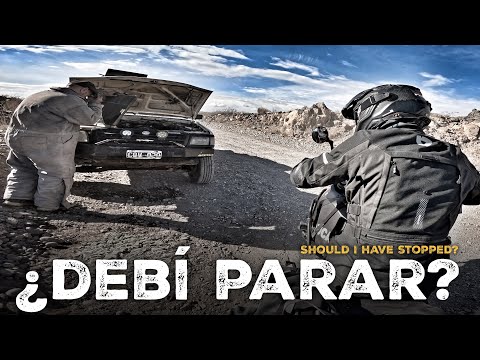 UNA CAMIONETA parada EN LA 40 CAMBIA el DESTINO del VIAJE 🇦🇷 (S25/E51) El MUNDO en MOTO con SINEWAN thumbnail