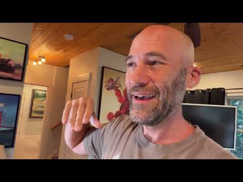 Deepseek V4 Running on Huawei AI Hardware - China Beating USA in Tech thumbnail